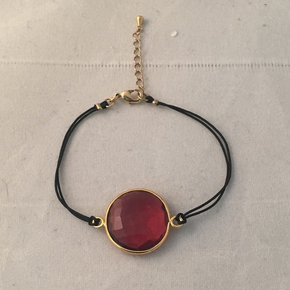 Red Eye Bracelet - Picture 2 of 2